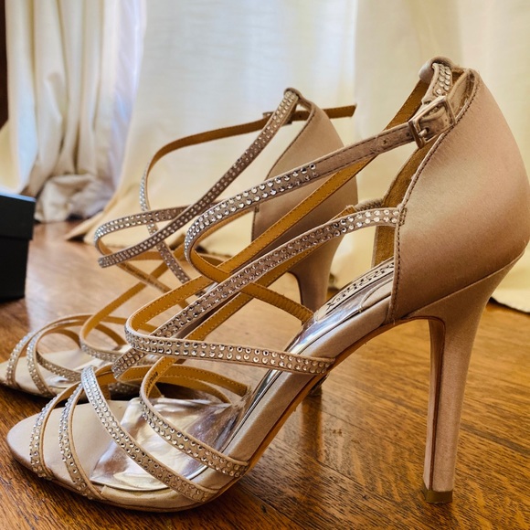 Badgley Mischka Meghan heels in Champagne size 8.5 - Picture 2 of 9